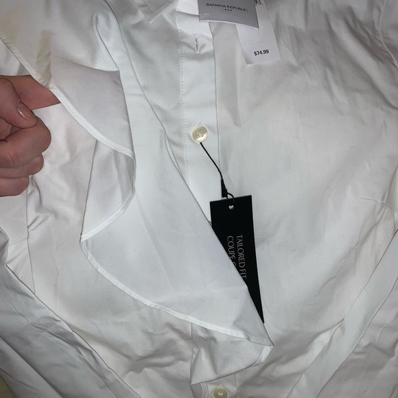 Banana Republic white dress shirt. NWT size 4 & 6 - Picture 2 of 5